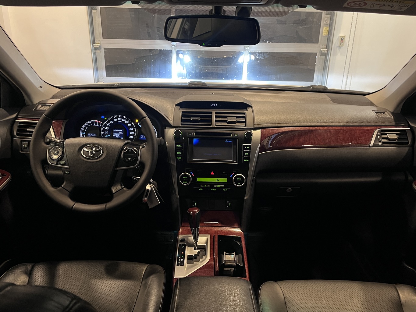 TOYOTA CAMRY
