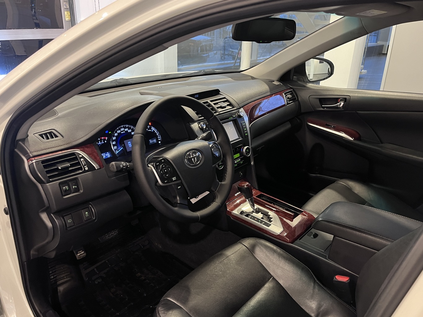 TOYOTA CAMRY