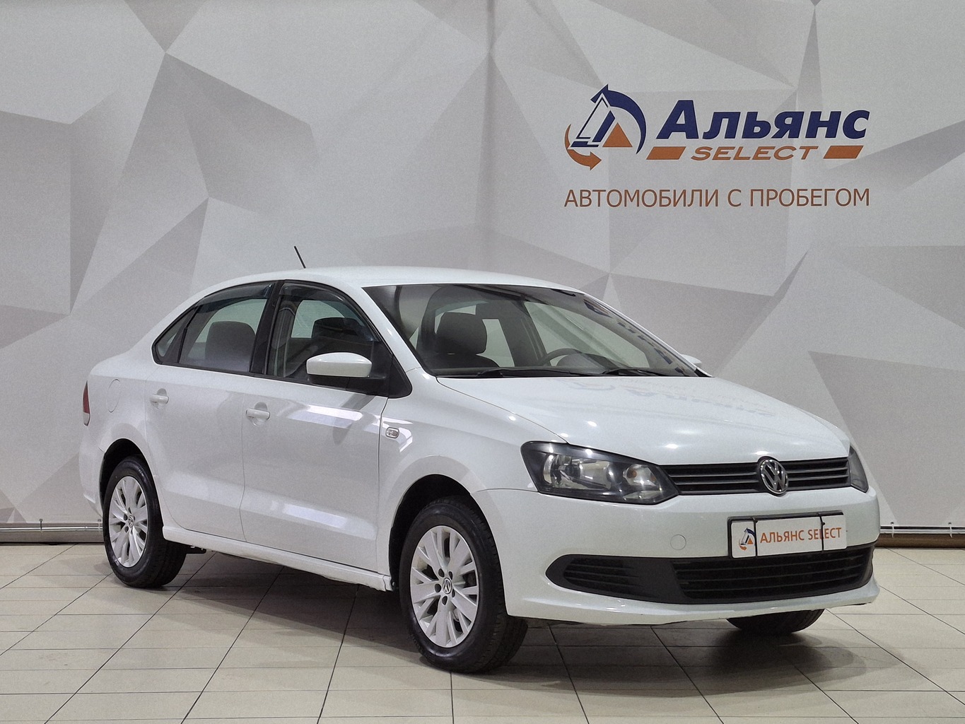 VOLKSWAGEN POLO