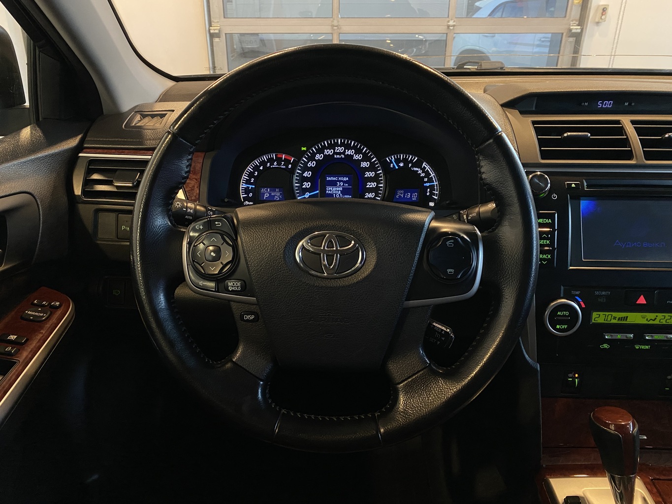 TOYOTA CAMRY