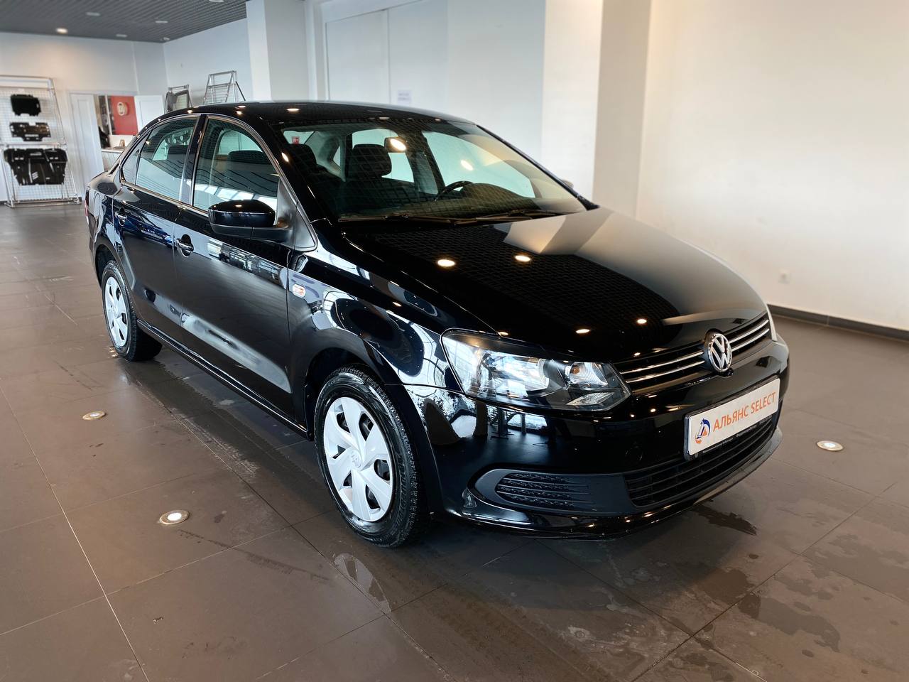 VOLKSWAGEN POLO