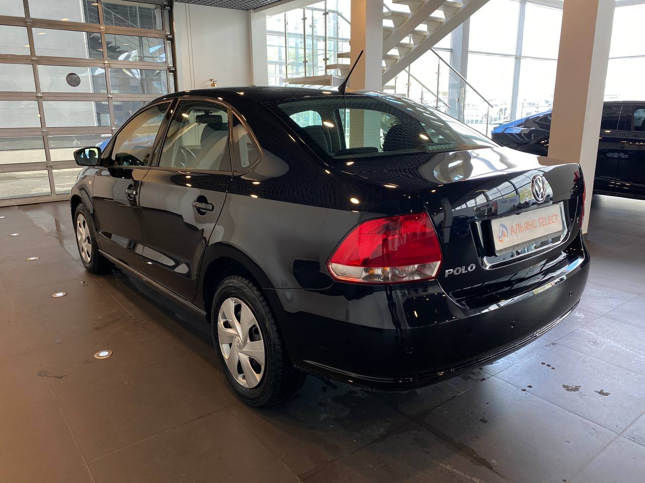 VOLKSWAGEN POLO