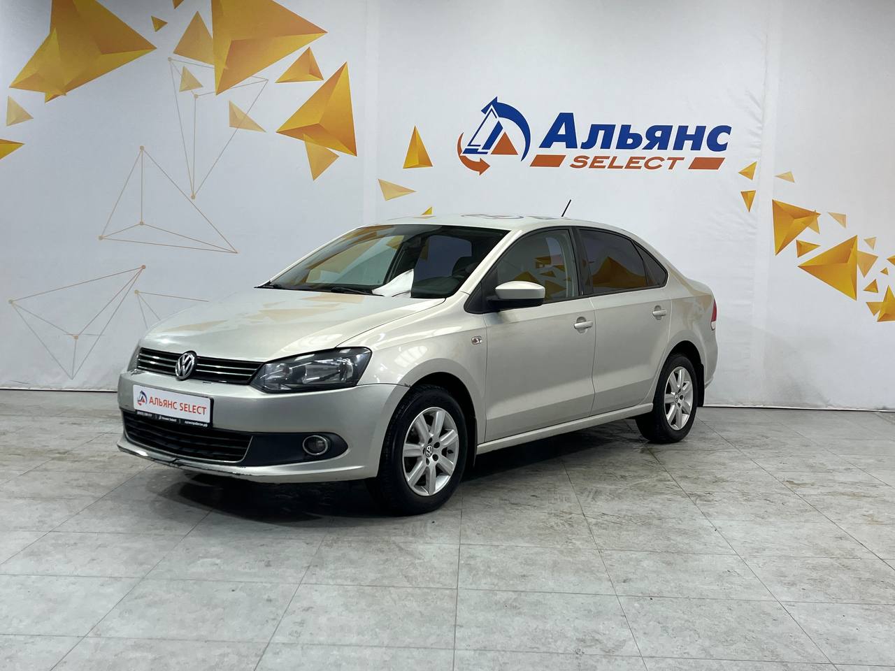 VOLKSWAGEN POLO