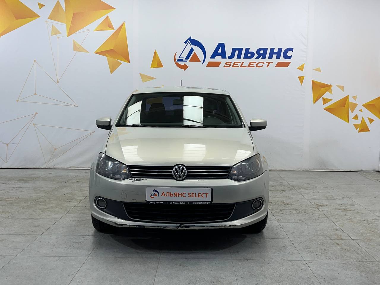 VOLKSWAGEN POLO