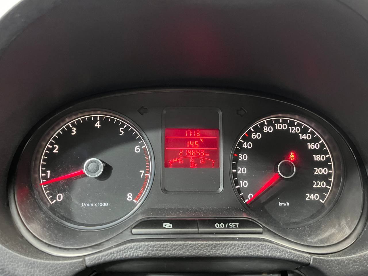 VOLKSWAGEN POLO