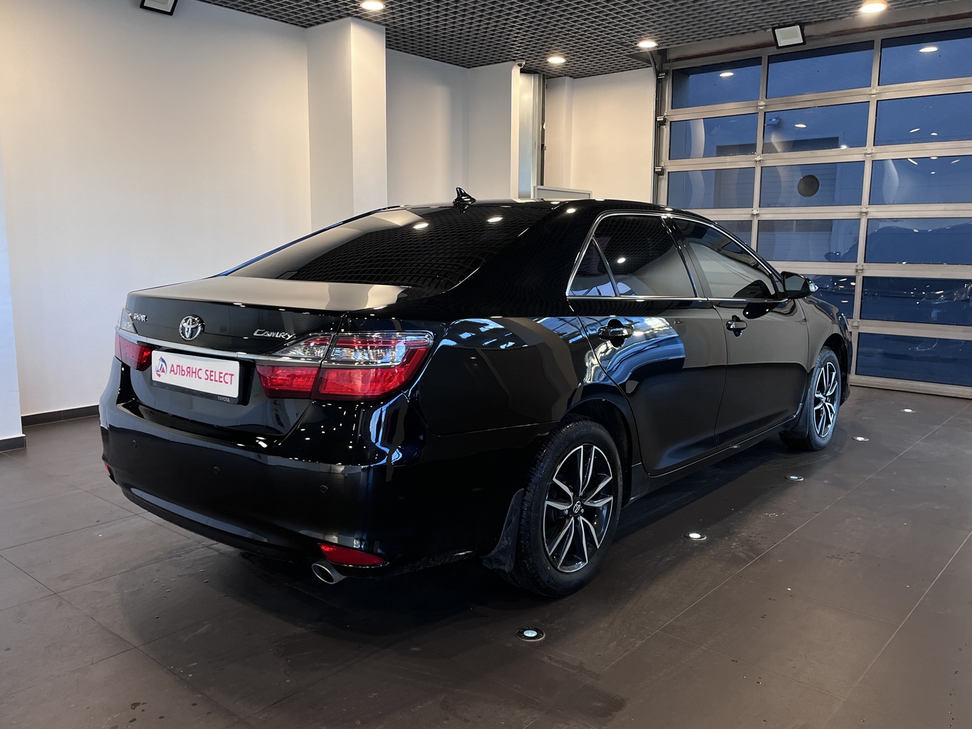 TOYOTA CAMRY