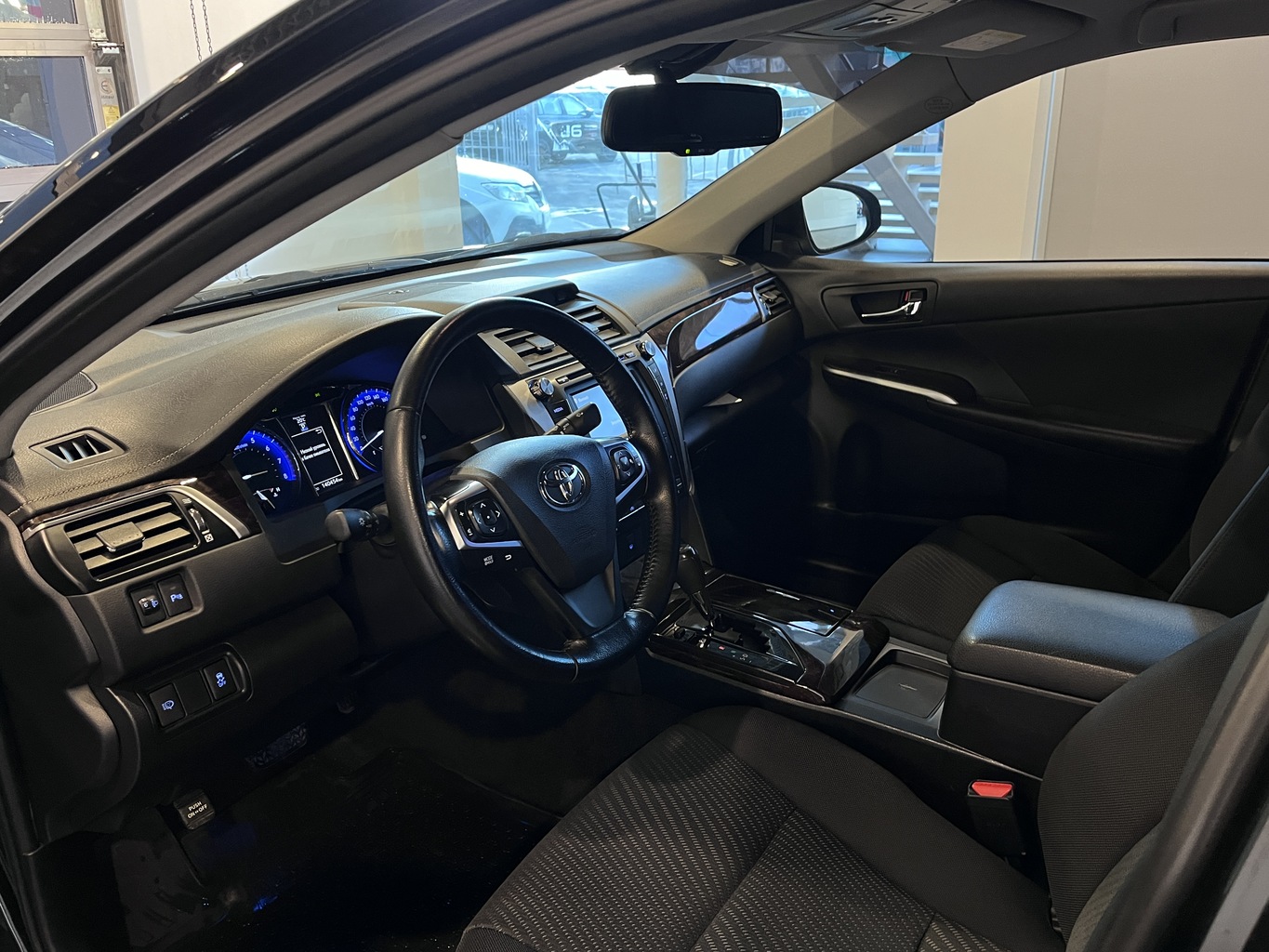 TOYOTA CAMRY