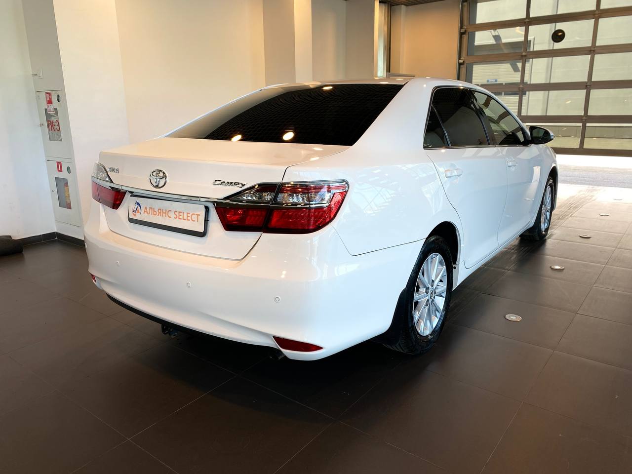 TOYOTA CAMRY