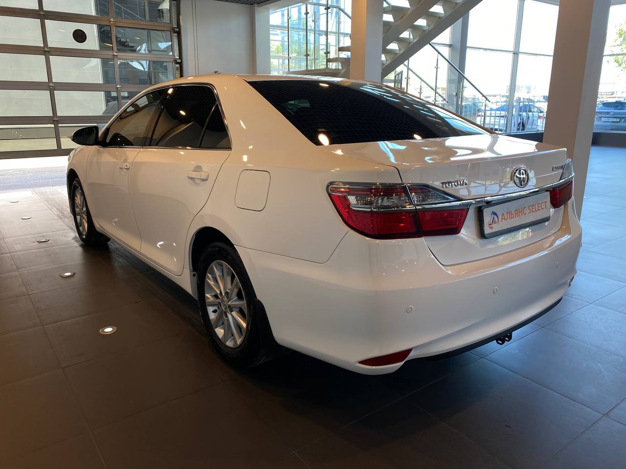 TOYOTA CAMRY