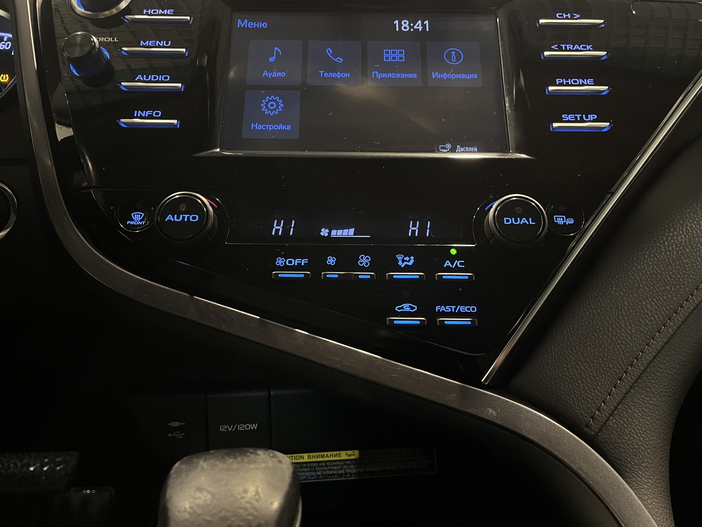TOYOTA CAMRY