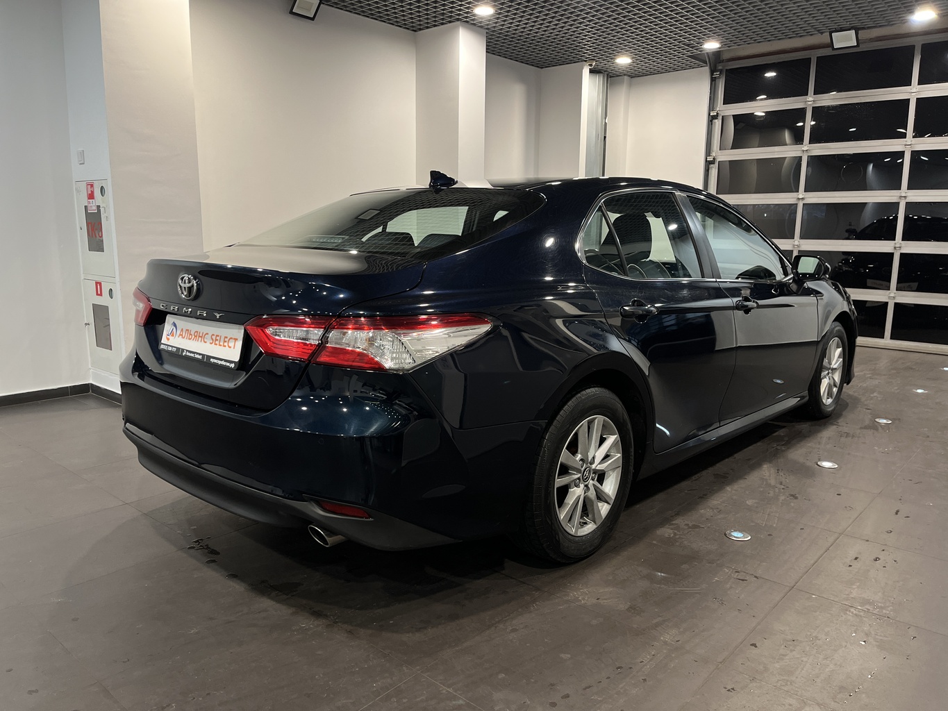 TOYOTA CAMRY