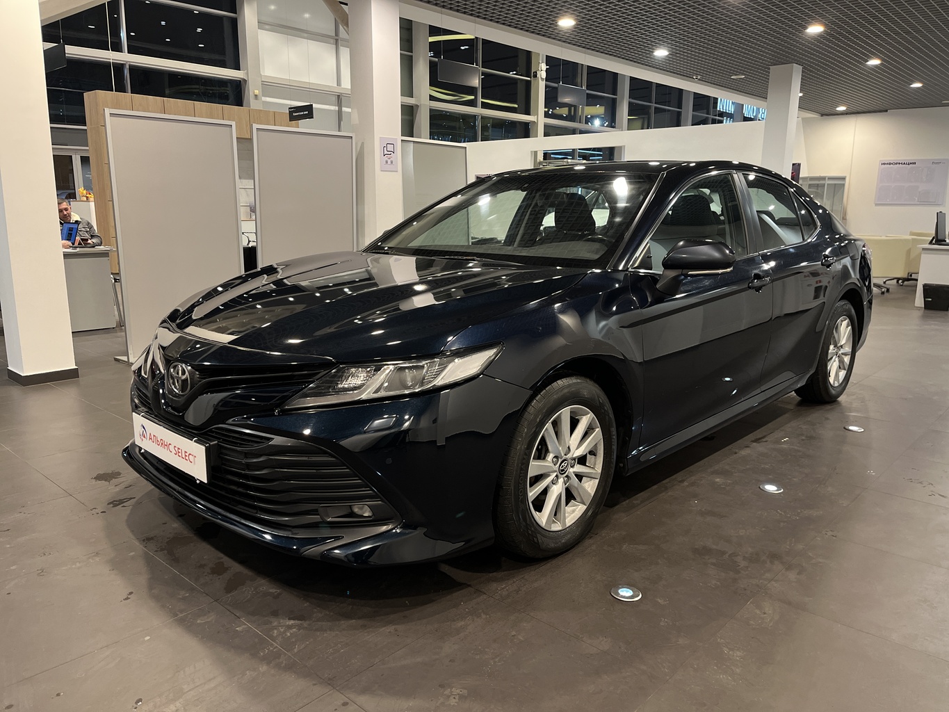 TOYOTA CAMRY