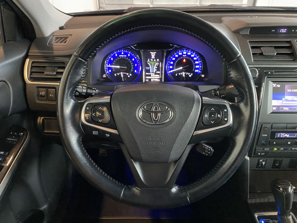 TOYOTA CAMRY