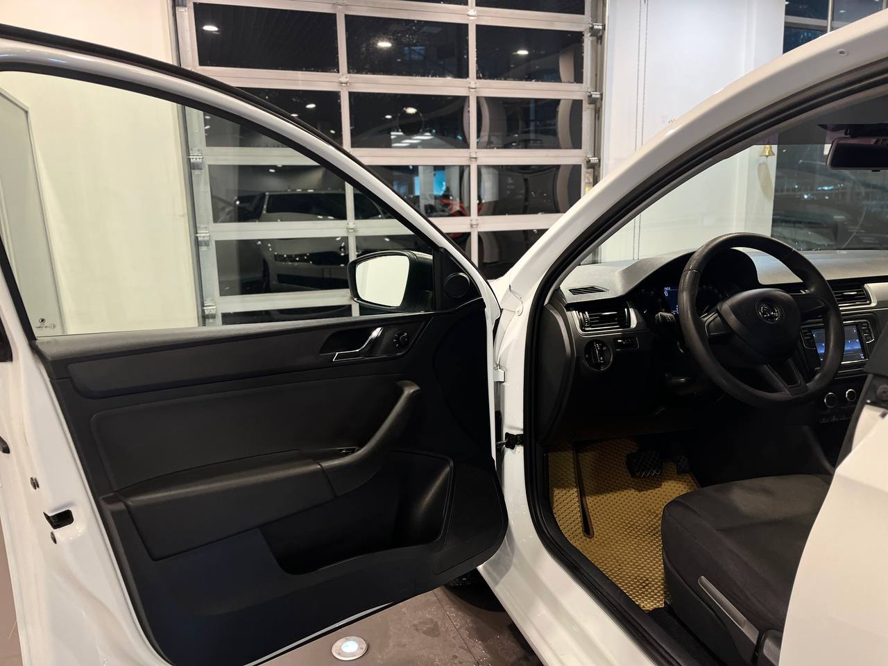 SKODA RAPID