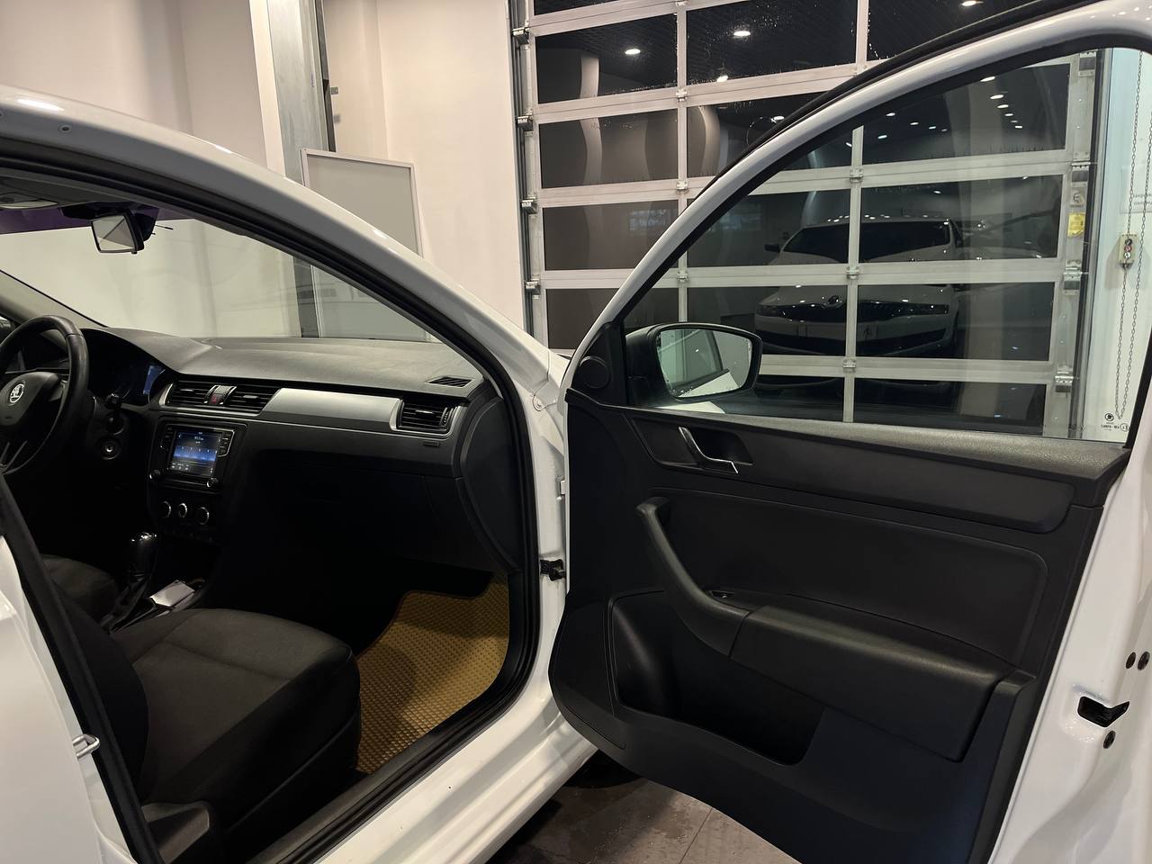 SKODA RAPID