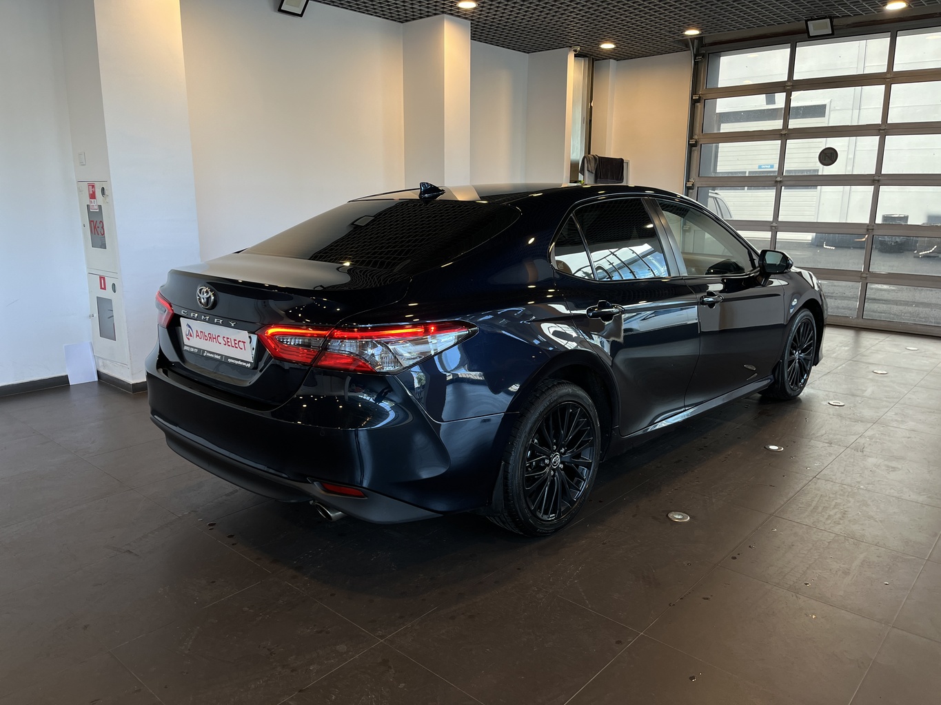 TOYOTA CAMRY