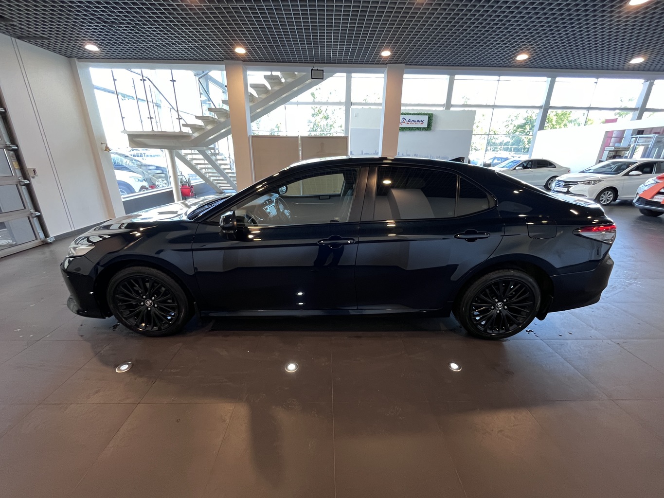 TOYOTA CAMRY