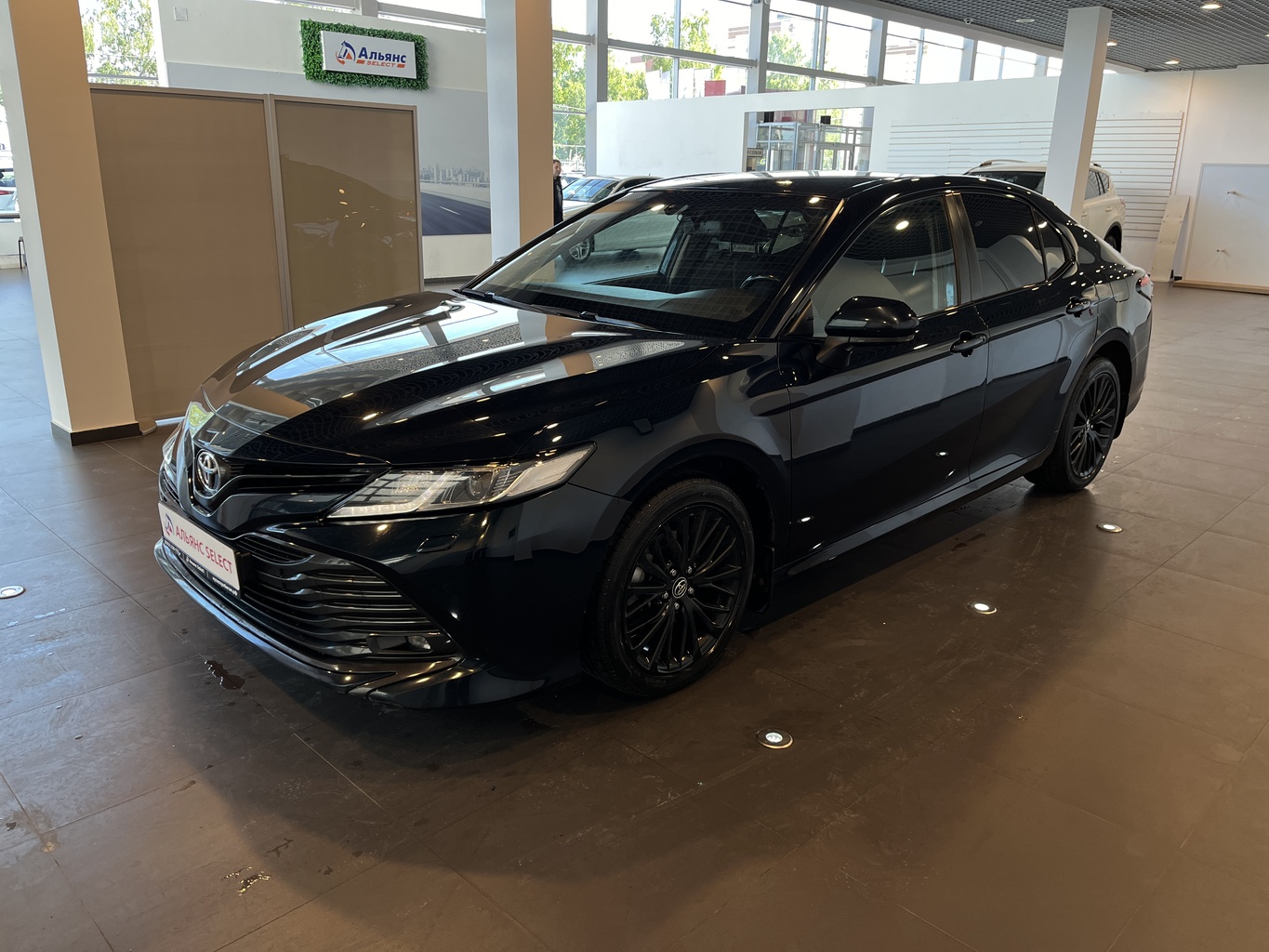 TOYOTA CAMRY