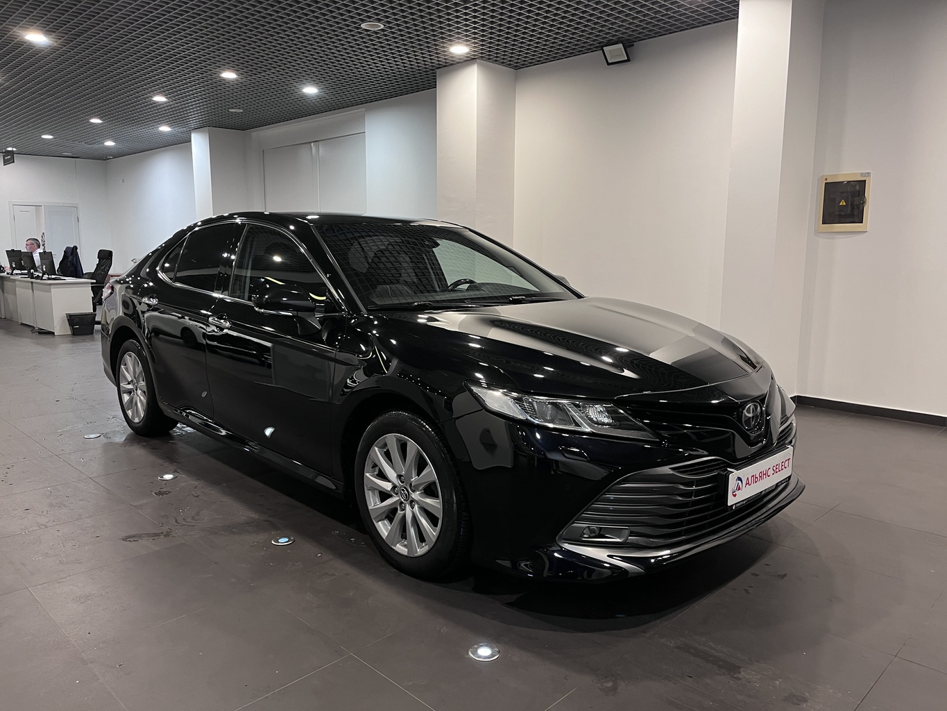 TOYOTA CAMRY