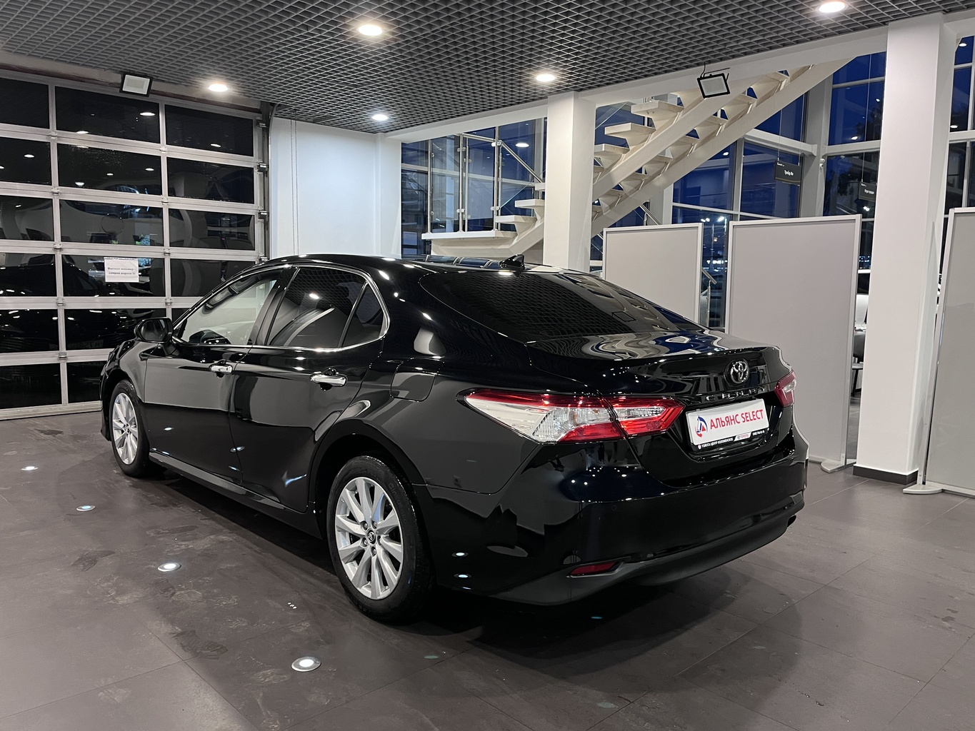 TOYOTA CAMRY