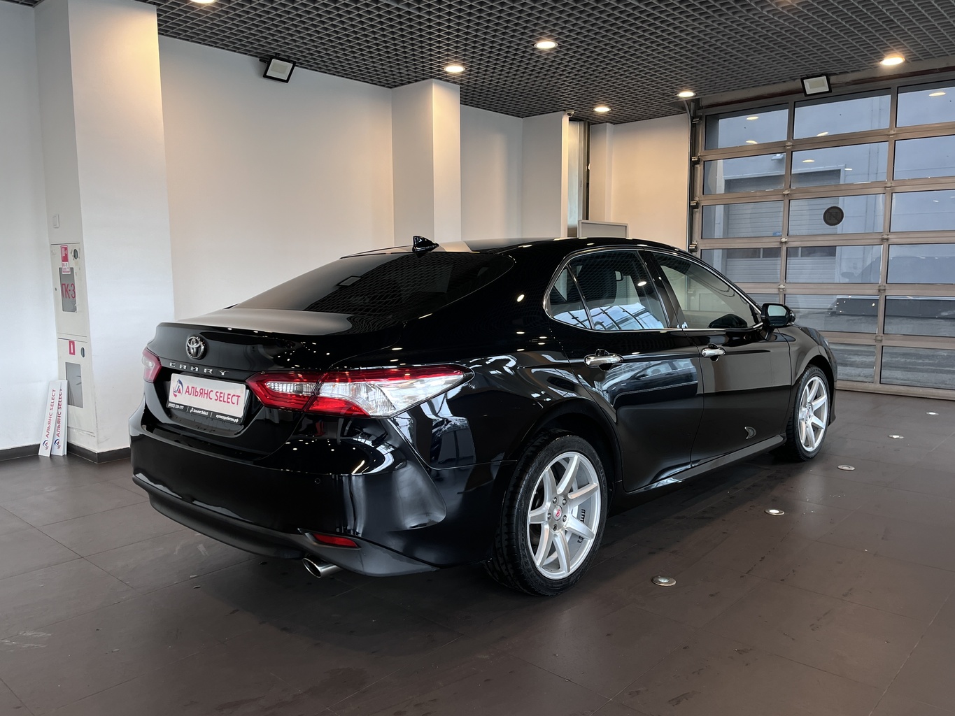 TOYOTA CAMRY