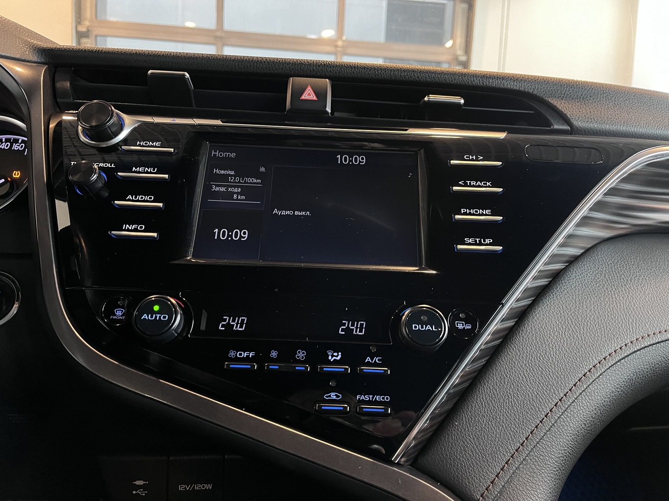 TOYOTA CAMRY