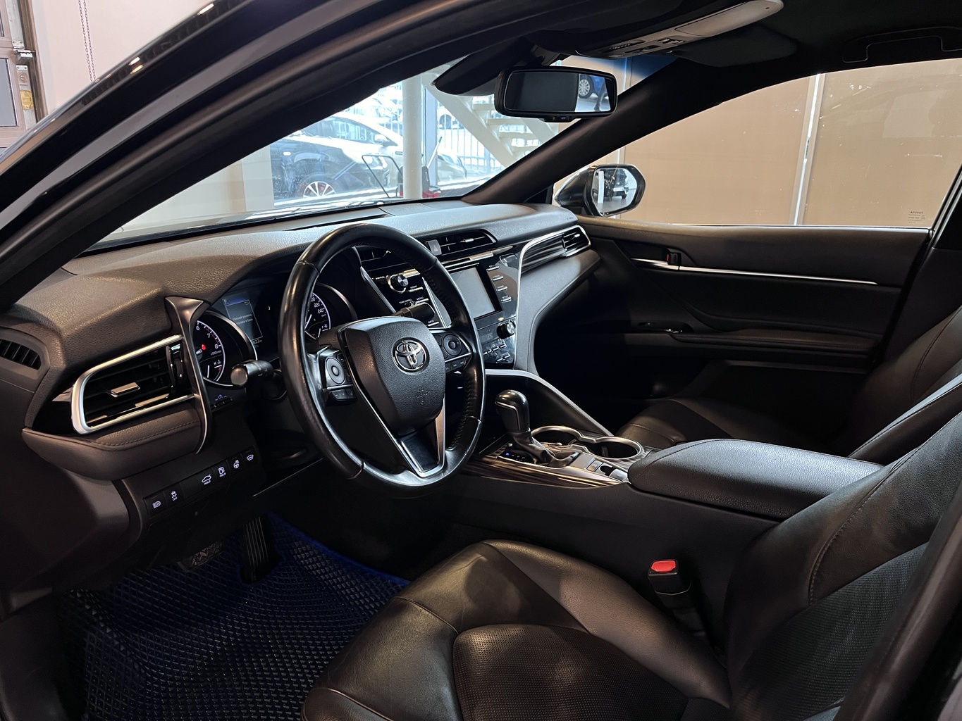 TOYOTA CAMRY