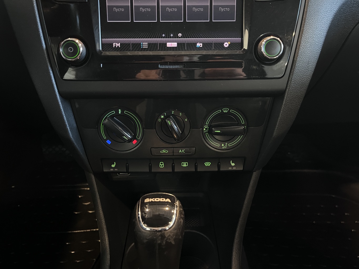 SKODA RAPID