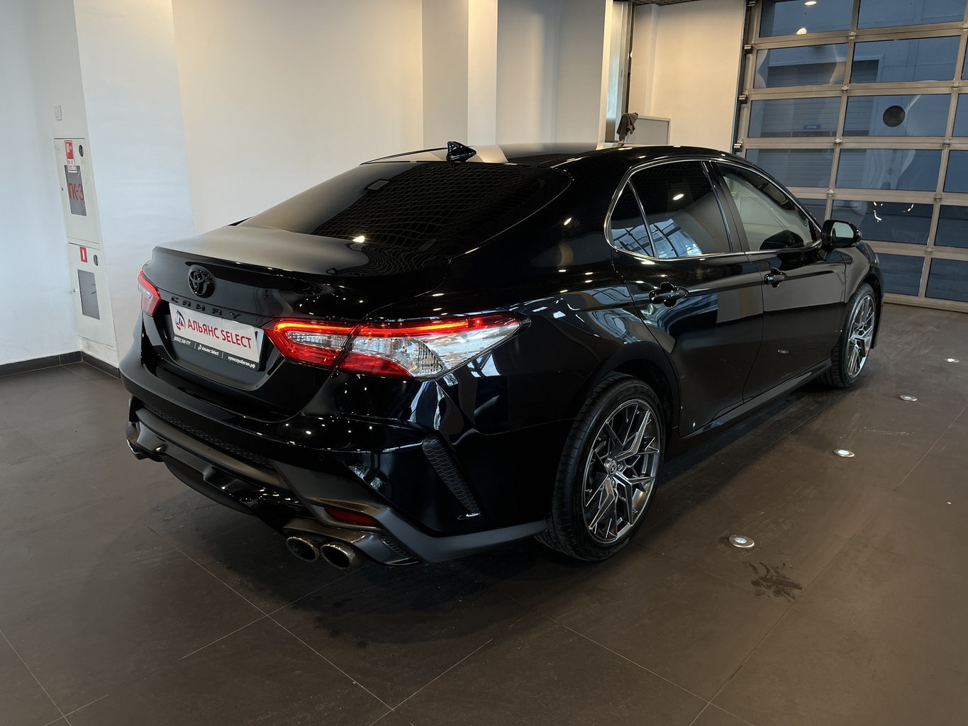 TOYOTA CAMRY
