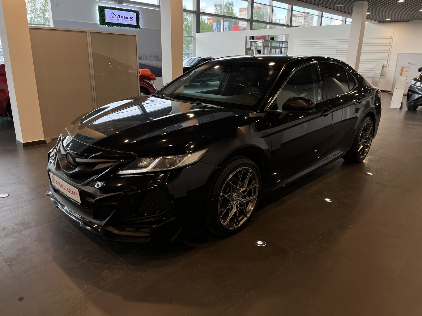TOYOTA CAMRY