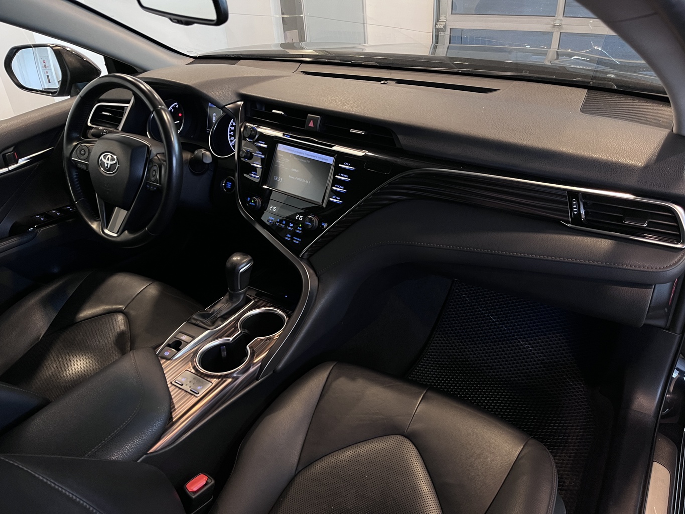 TOYOTA CAMRY