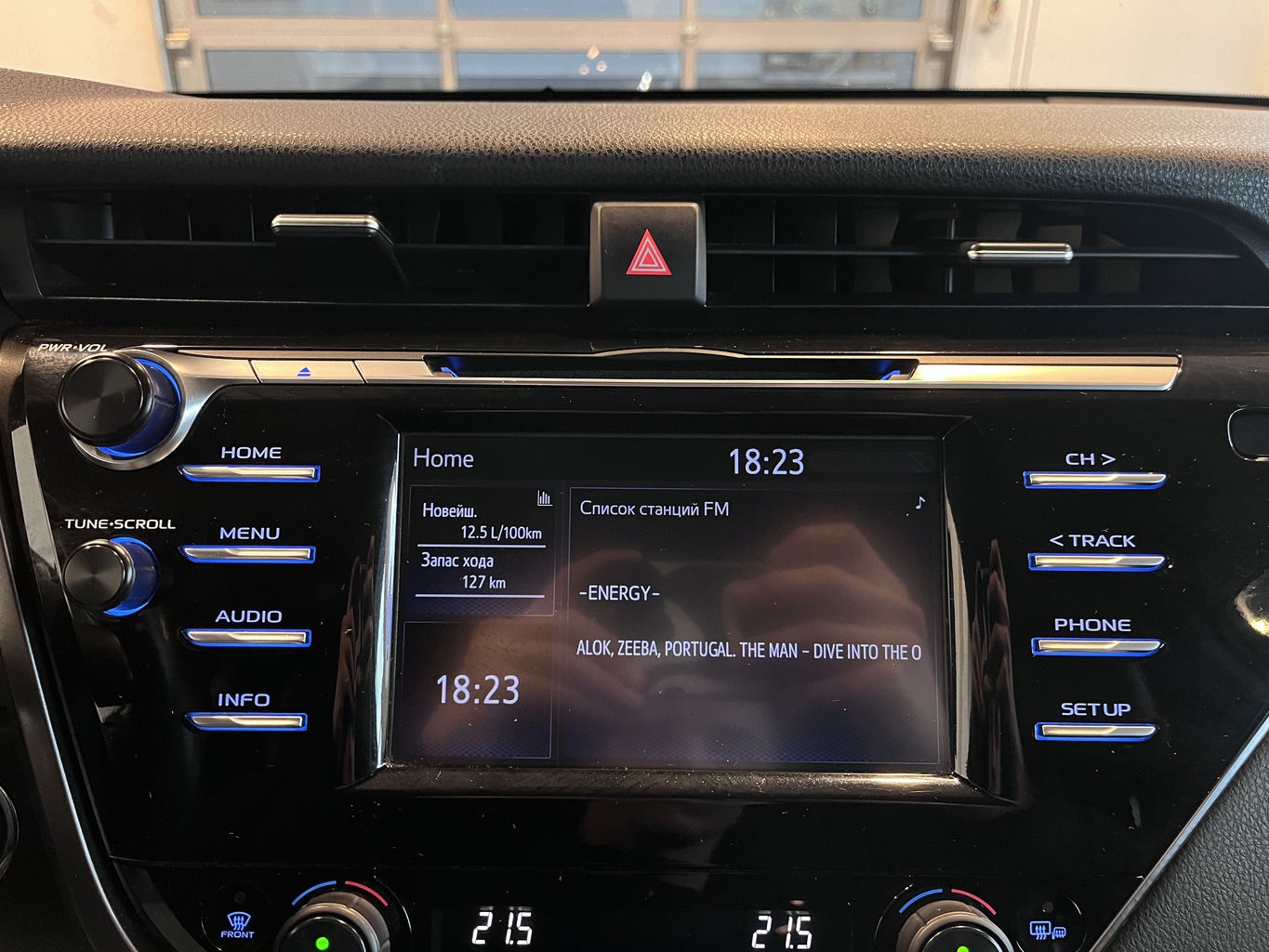 TOYOTA CAMRY