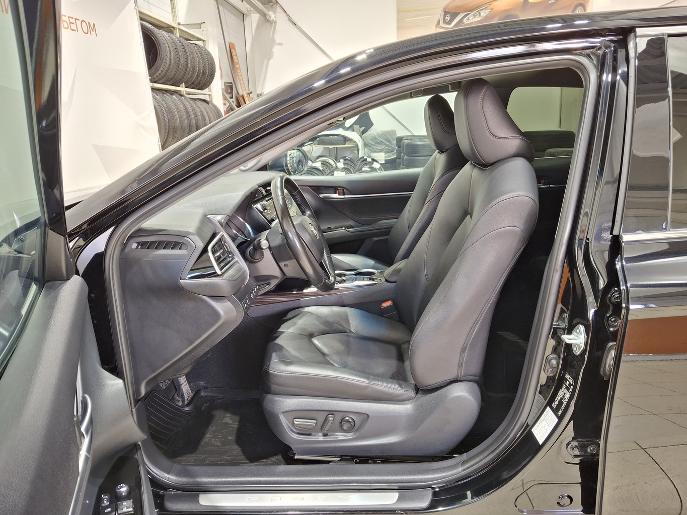 TOYOTA CAMRY