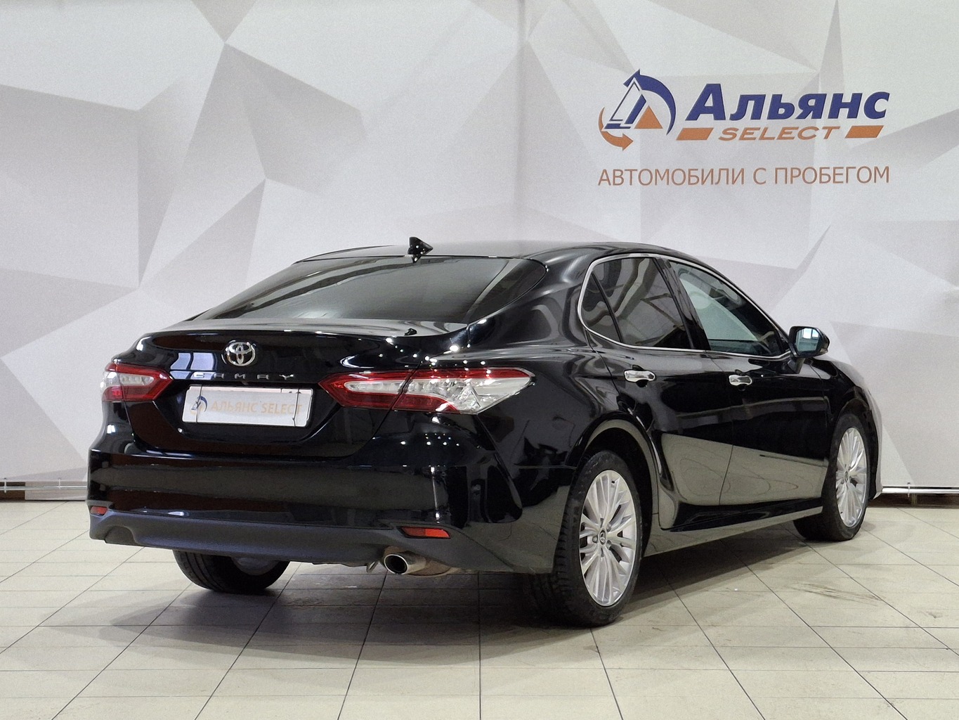 TOYOTA CAMRY