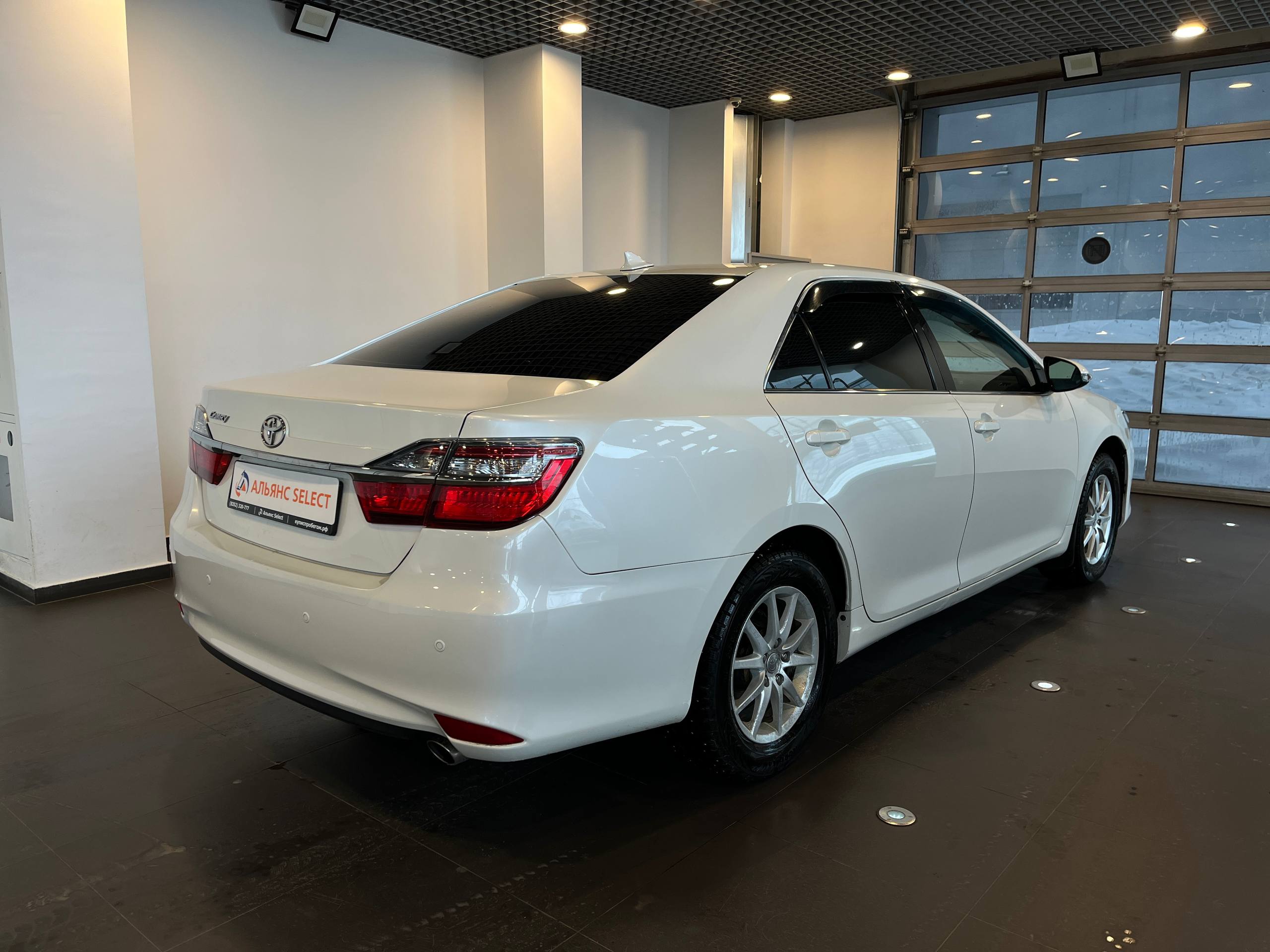 TOYOTA CAMRY