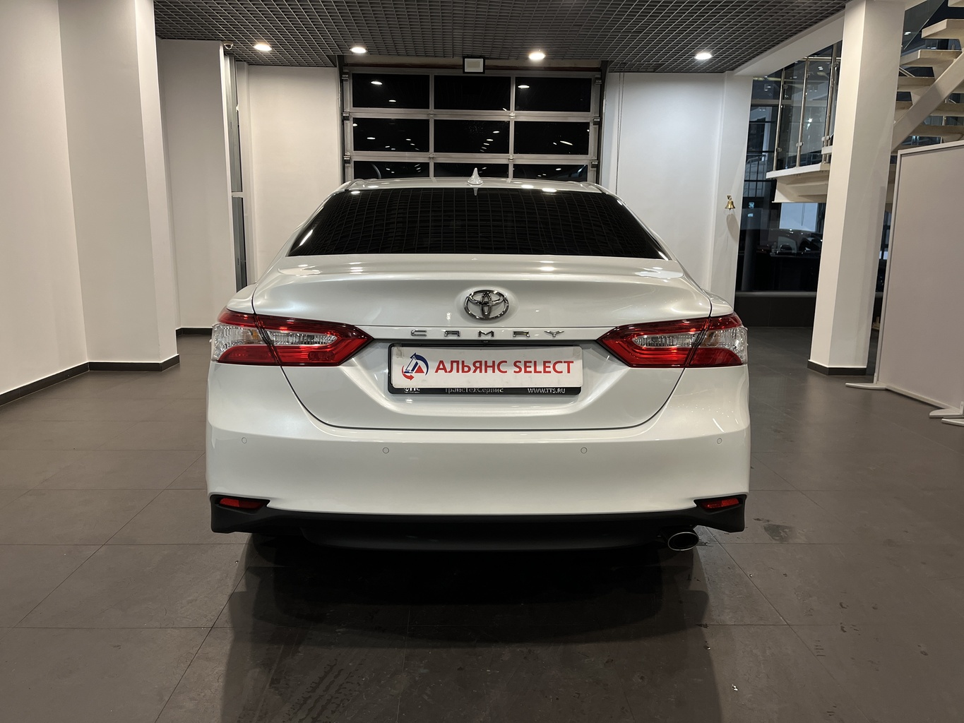 TOYOTA CAMRY