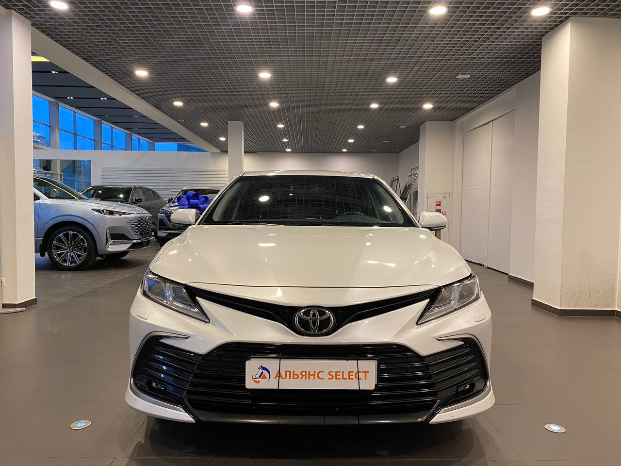 TOYOTA CAMRY