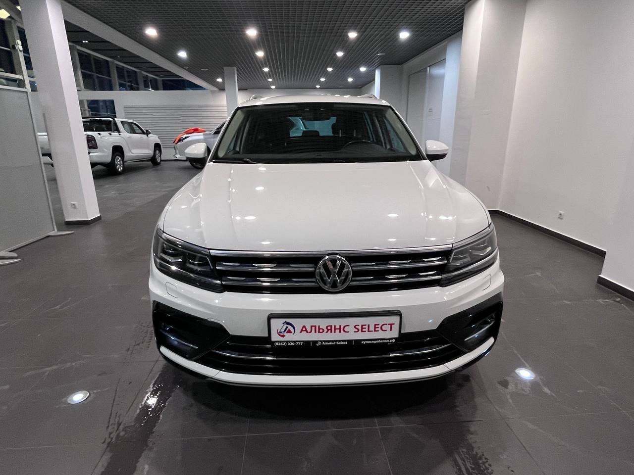 VOLKSWAGEN TIGUAN