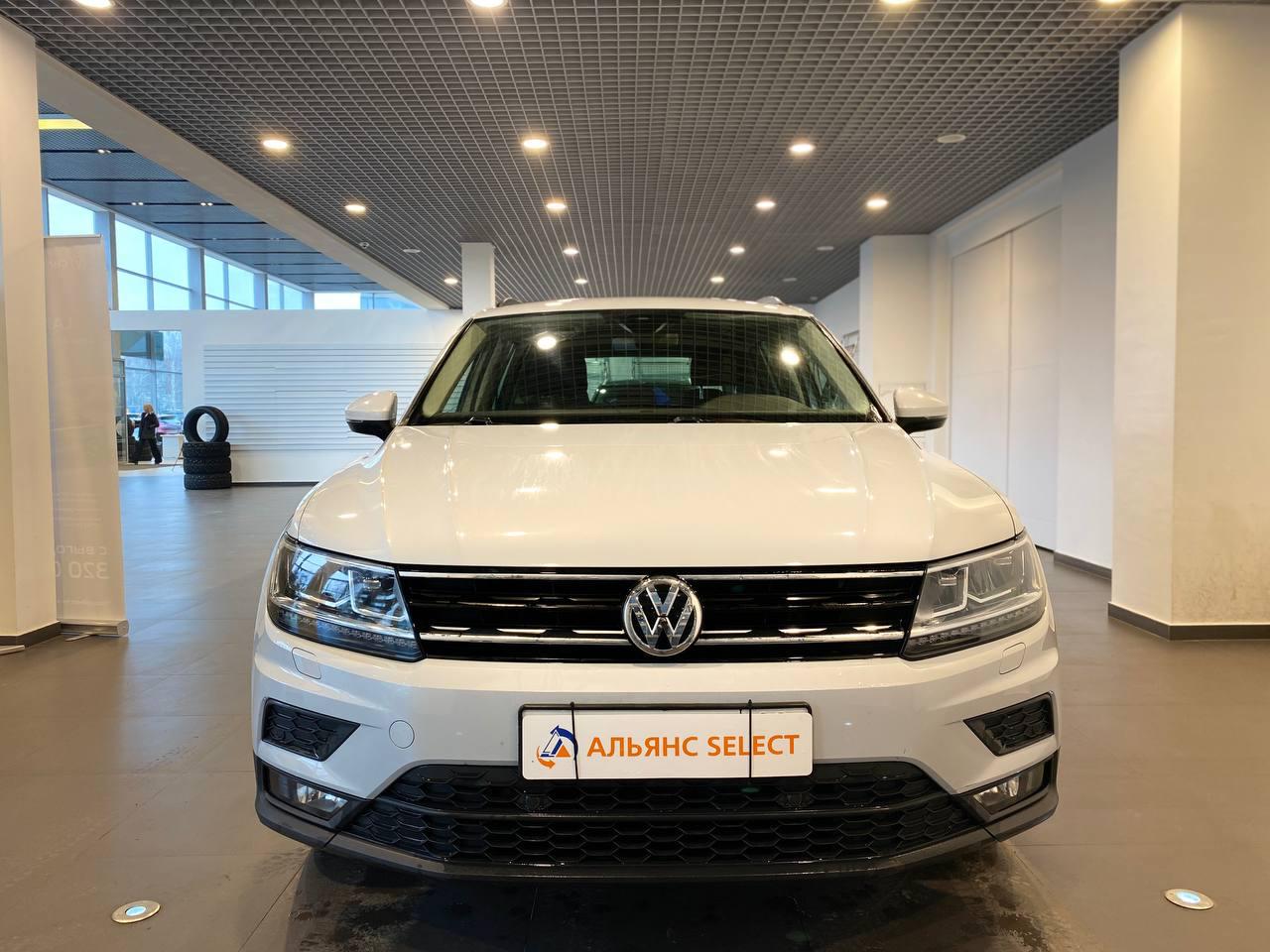 VOLKSWAGEN TIGUAN