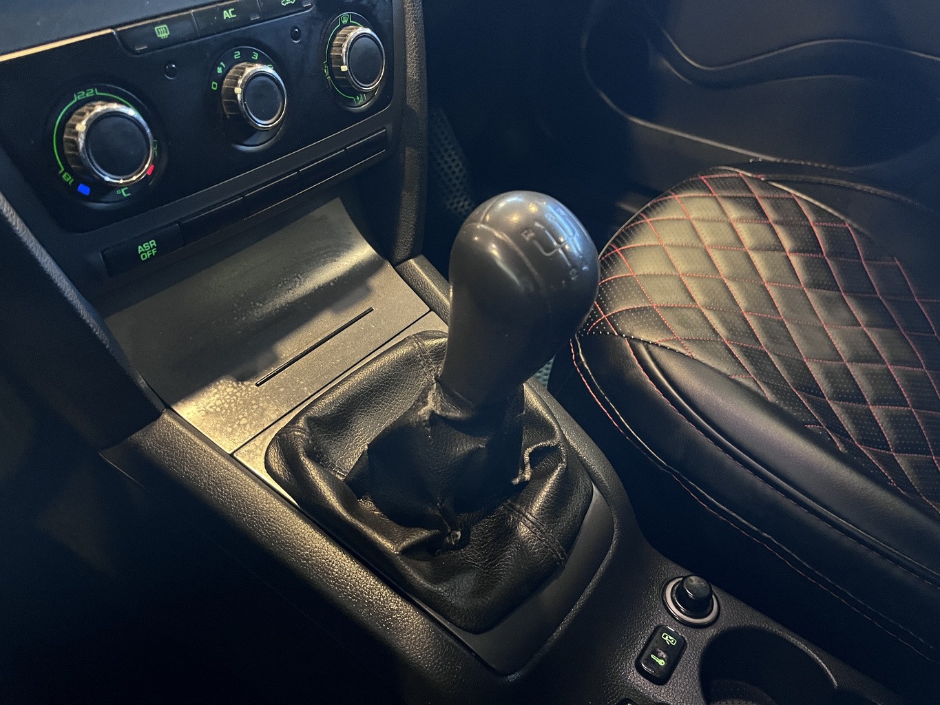 SKODA OKTAVIA