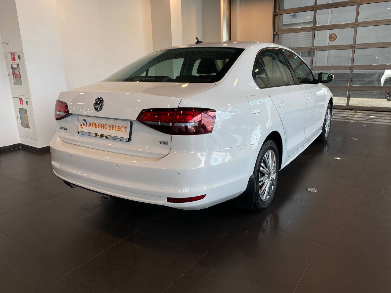 VOLKSWAGEN JETTA