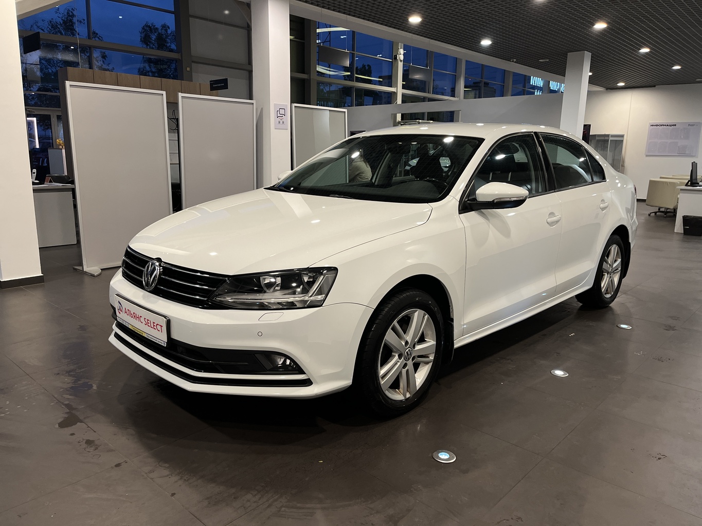 VOLKSWAGEN JETTA