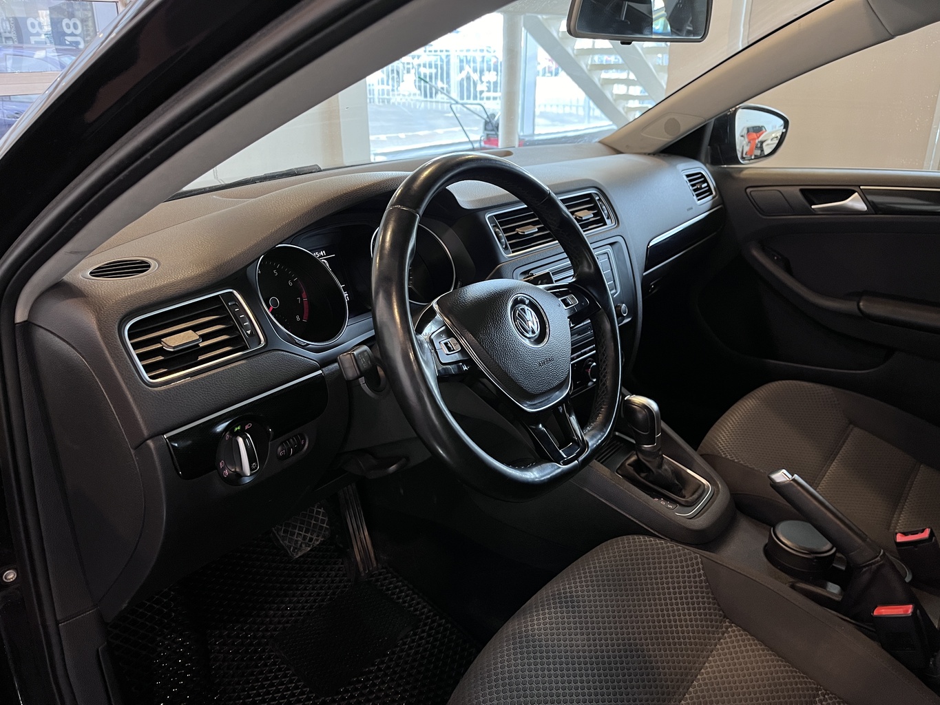 VOLKSWAGEN JETTA