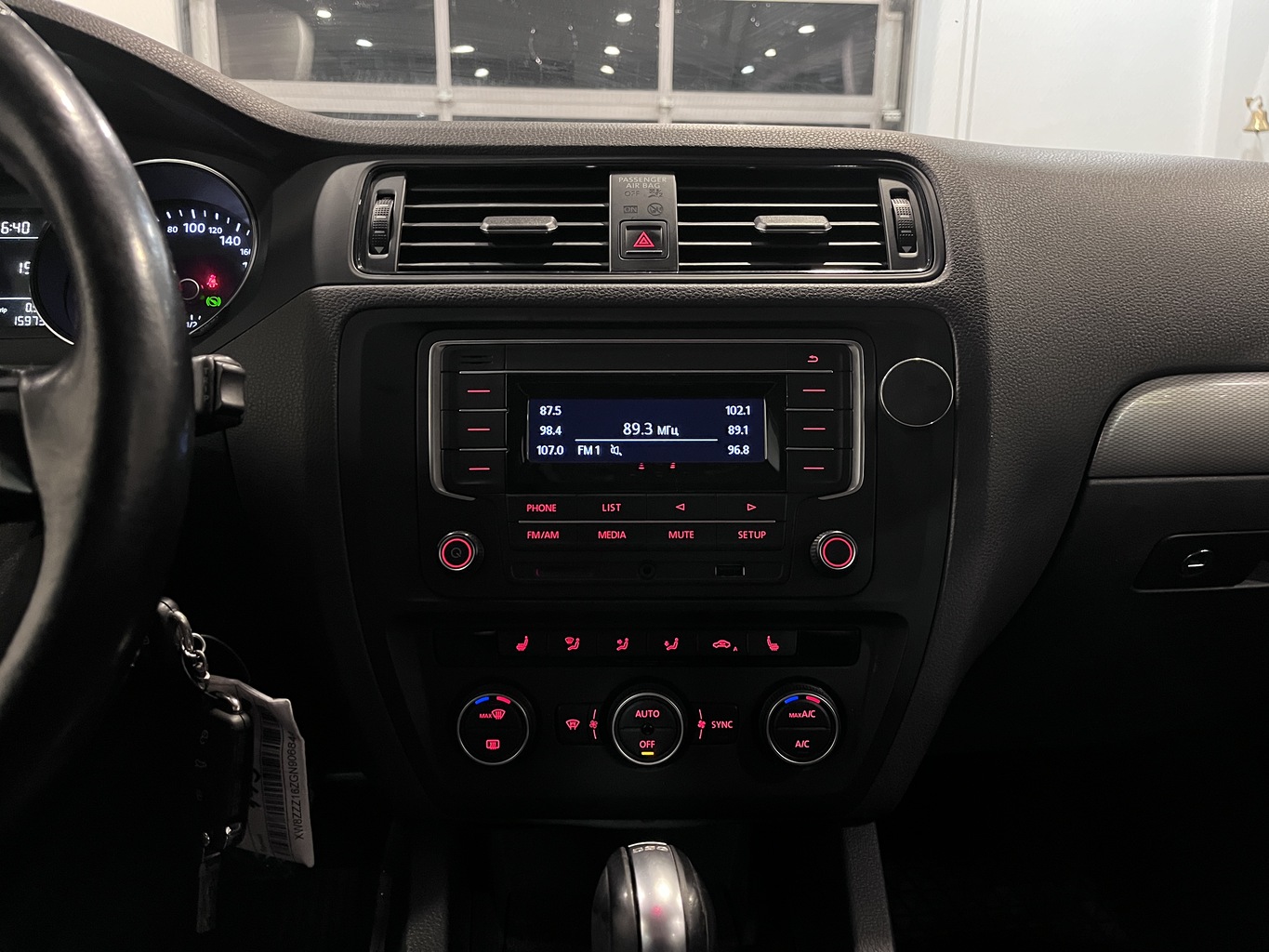 VOLKSWAGEN JETTA