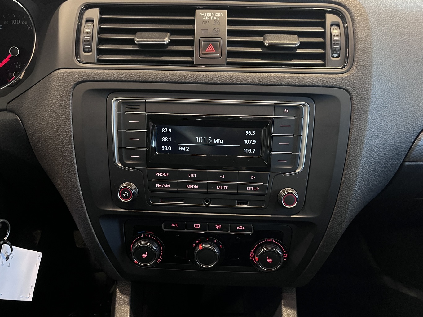 VOLKSWAGEN JETTA