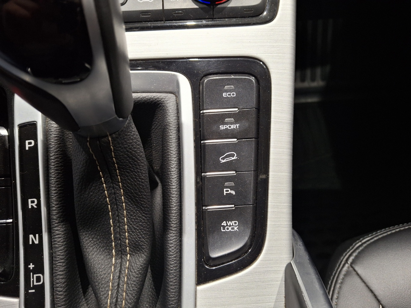GEELY ATLAS (NL-3)