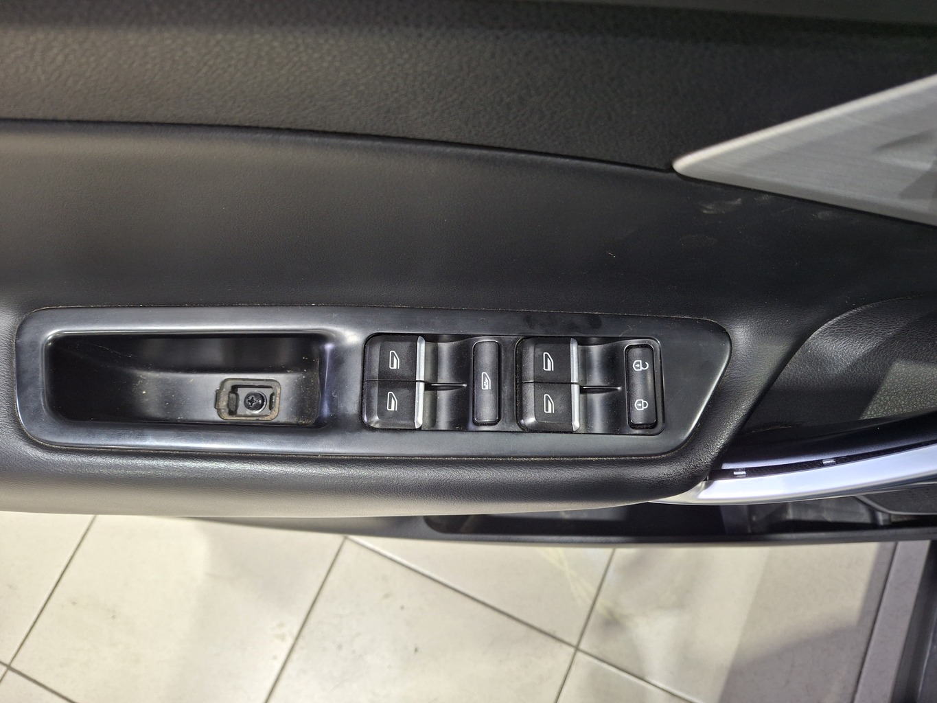 GEELY ATLAS (NL-3)