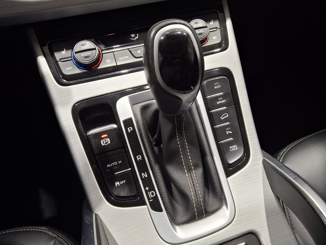 GEELY ATLAS (NL-3)
