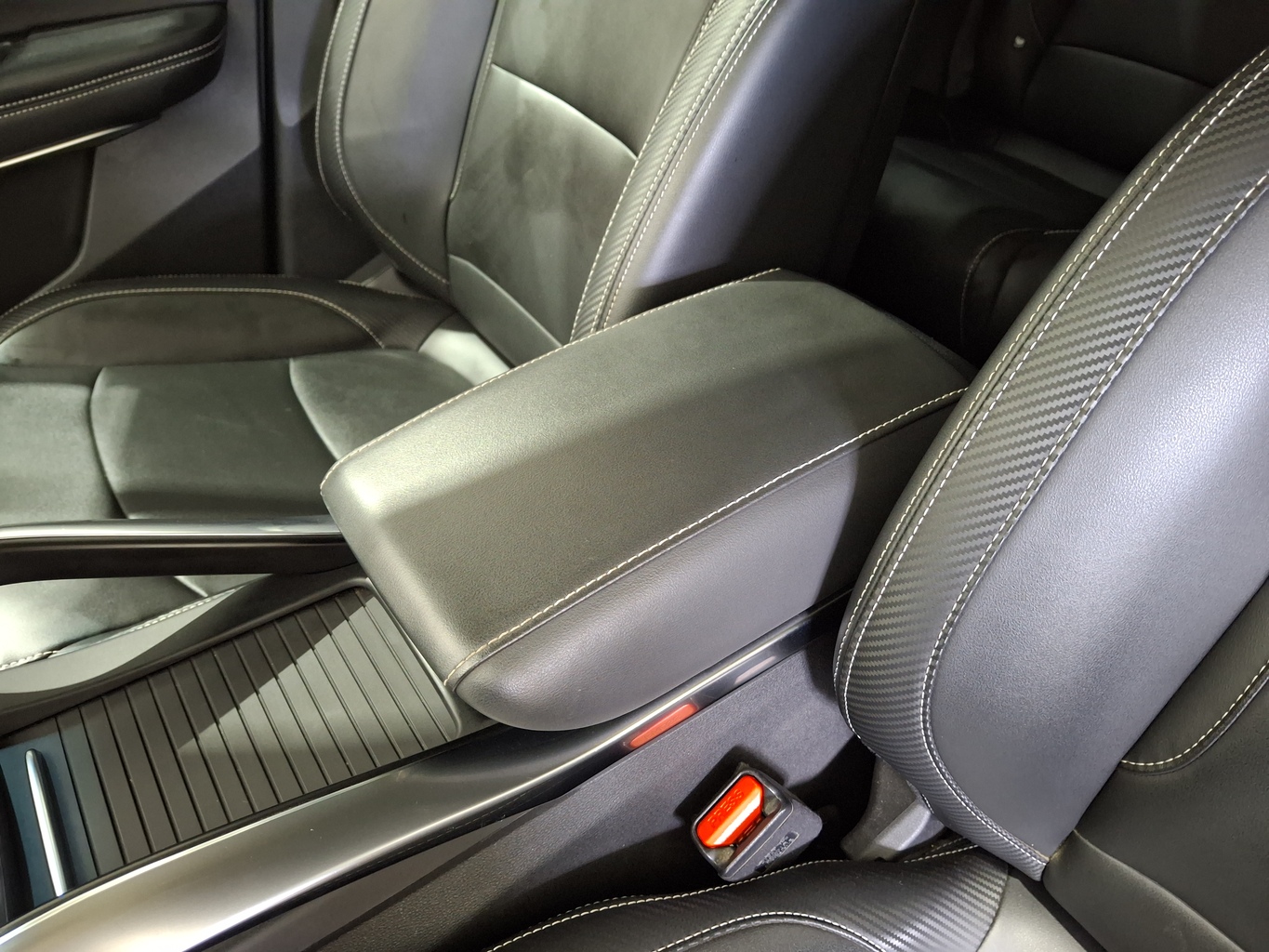 GEELY ATLAS PRO