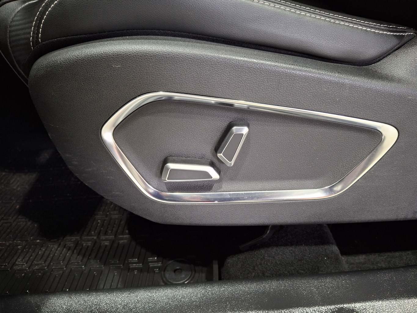 GEELY ATLAS PRO